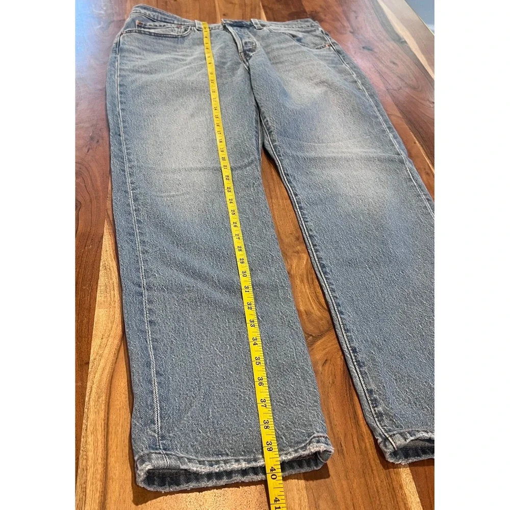 Levis 501 Original Fit Light Wash Straight Leg Button Fly Jeans Mens 32x28